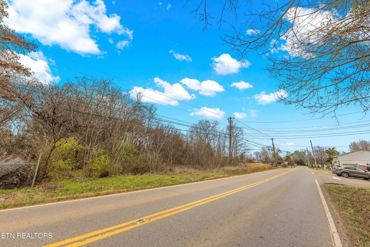 814 Maryville Hwy Hwy, Seymour, TN 37865 - Image #1