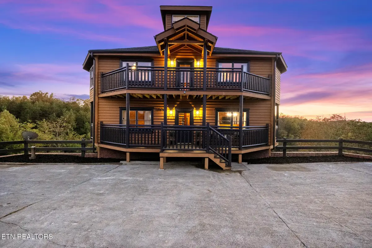 2081 Kerr Rd, Sevierville, TN 37876 - Image #1