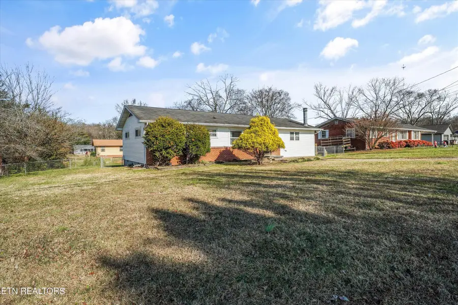 4317 Roaming Drive, Knoxville, TN 37912 - Image #3