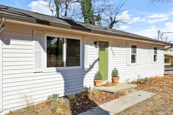 2737 Washington Pike, Knoxville, TN 37917