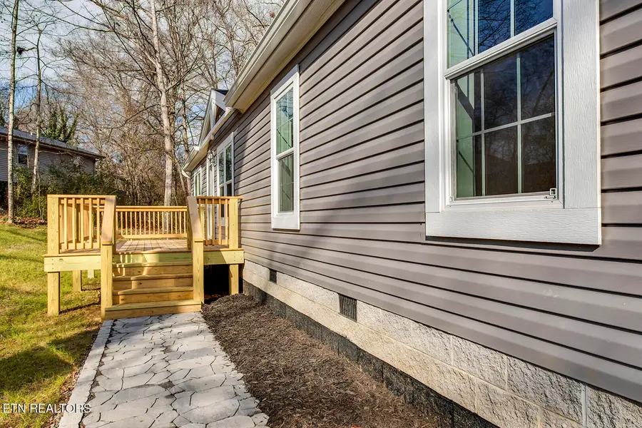 297 Wilkins Ave, Etowah, TN 37331 - Image #3