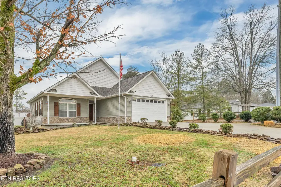 127 Cardin St, Etowah, TN 37331 - Image #2