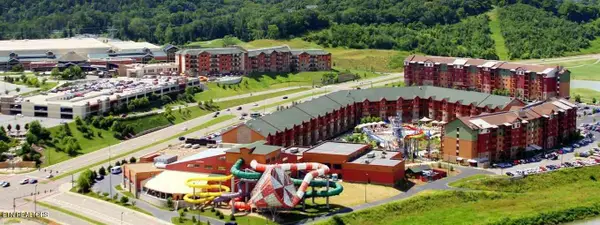 1424 Old Knoxville Hwy 12064/66, Sevierville, TN 37876