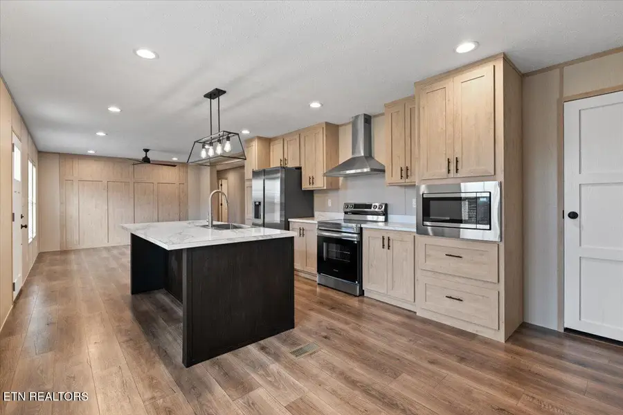 544 Quail Run Lane, Lafollette, TN 37766 - Image #2