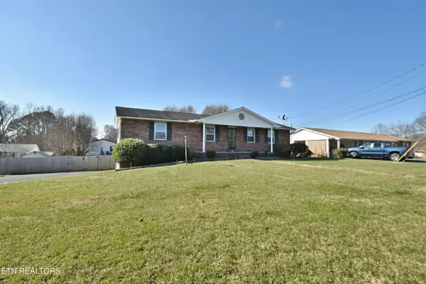 729 Owl Hollow Rd, Knoxville, TN 37923