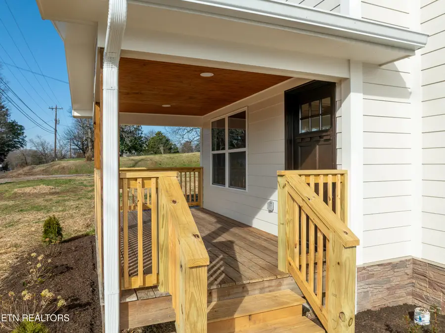 308 W Hill Ave, Friendsville, TN 37737 - Image #2