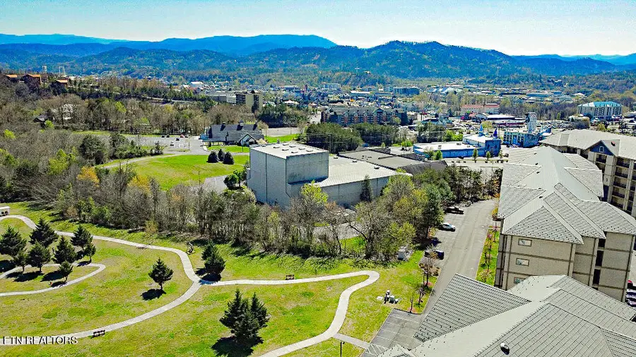 124 Plaza Drive #1502, Pigeon Forge, TN 37863 - Image #3