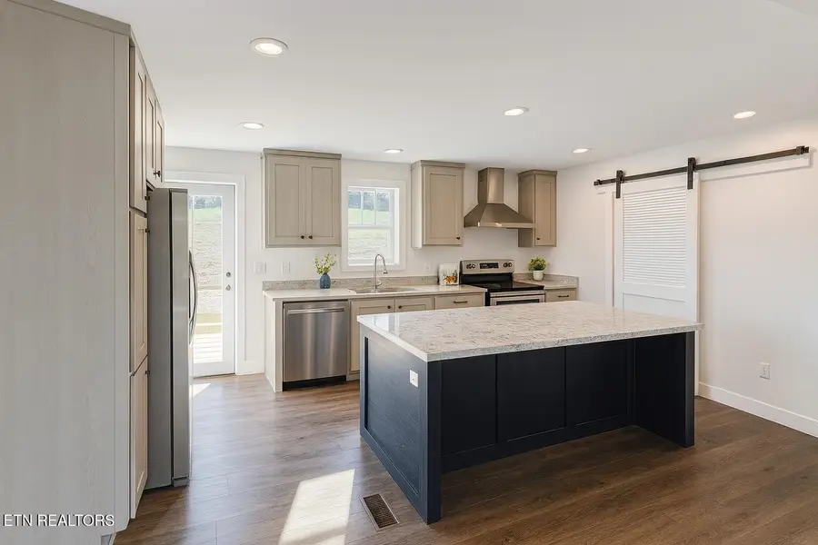 1535 W Wade Rd, Loudon, TN 37774 - Image #2