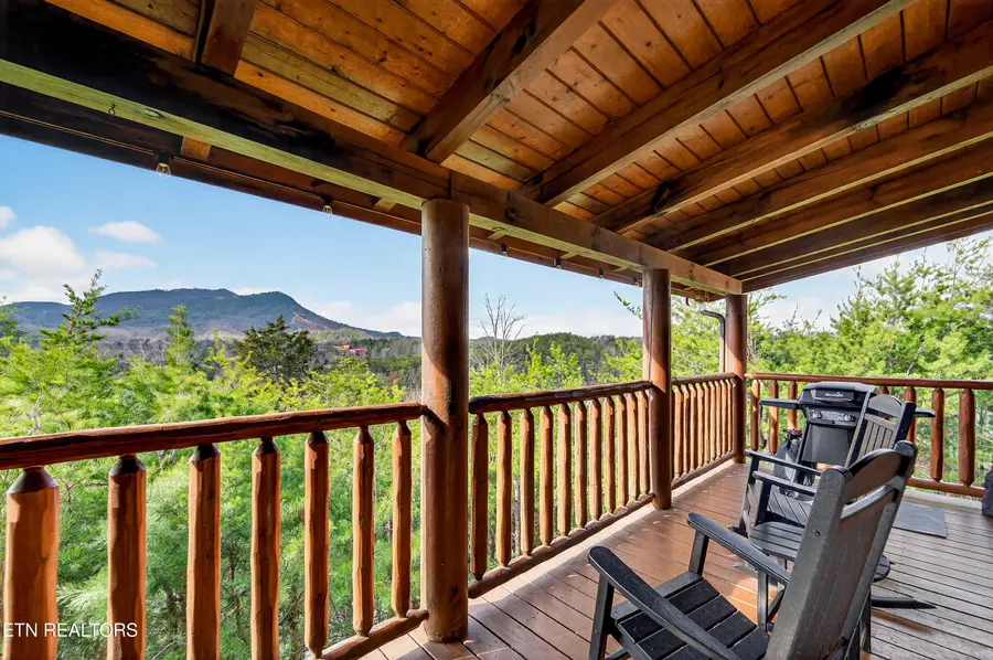 1937 Cougar Crossing Way, Sevierville, TN 37876 - Image #3