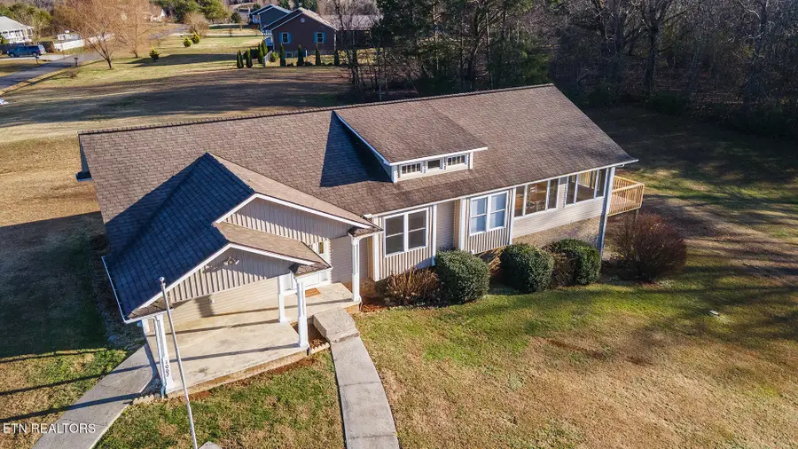 1002 Dawning Rd, Newport, TN 37821 - Image #2