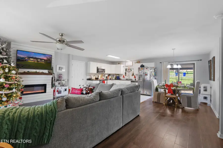 319 Meadowview Drive, Harriman, TN 37748 - Image #3