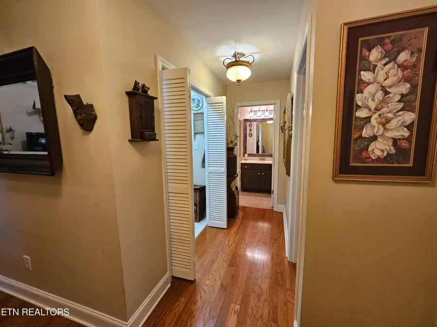 2733 Knob Creek Lane, Knoxville, TN 37912 - Image #3