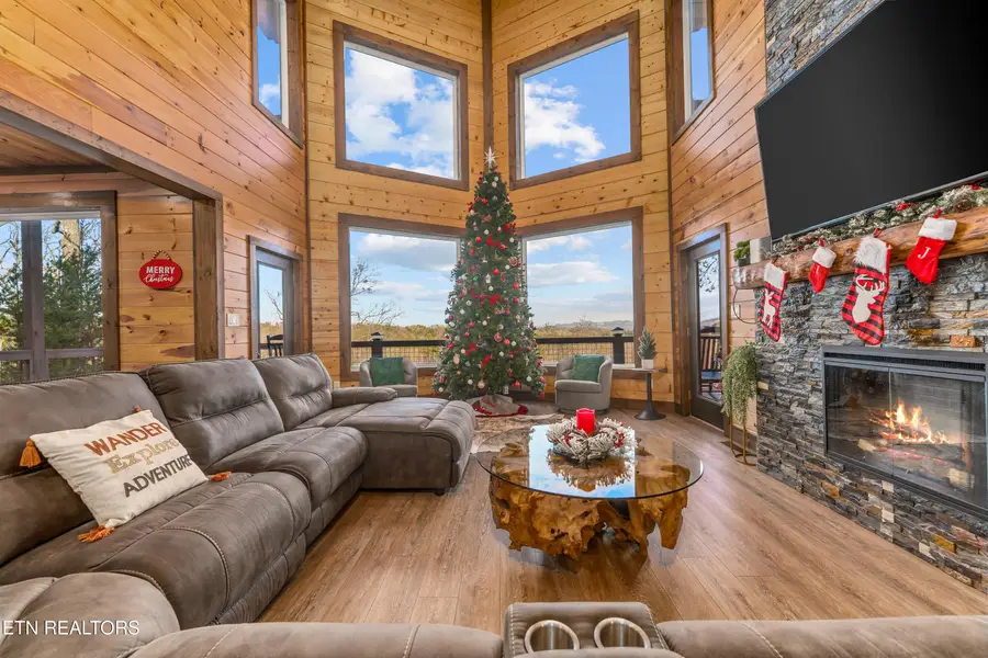 2028 Smoky Cove Rd, Sevierville, TN 37876 - Image #2