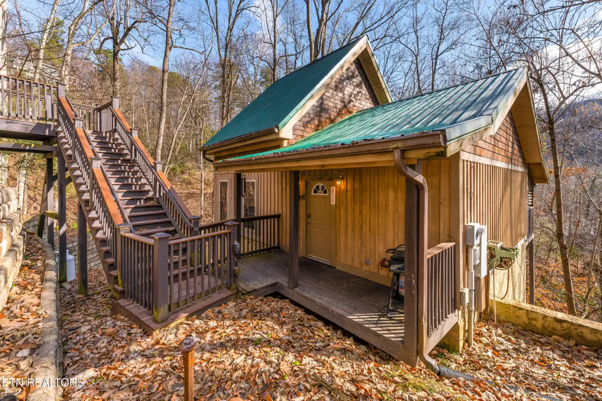 514 Laural Mountain Rd, Gatlinburg, TN 37738 - Image #1