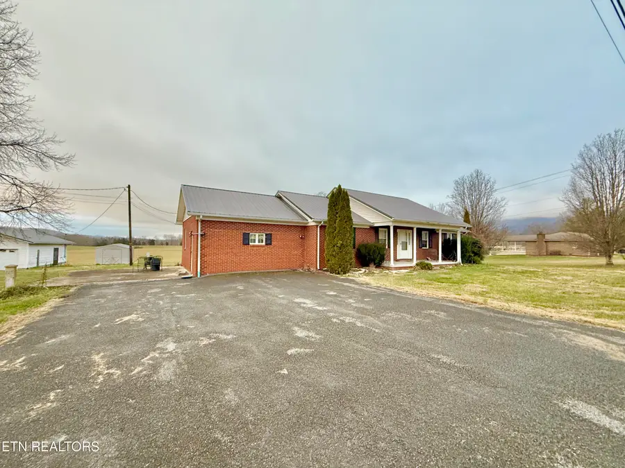 224 Walnut Hill Lane, Ewing, VA 24248 - Image #2