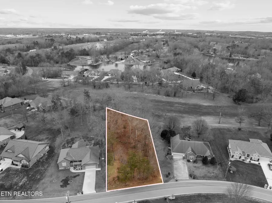 0.47 ac E Deer Creek Drive, Crossville, TN 38571 - Image #2