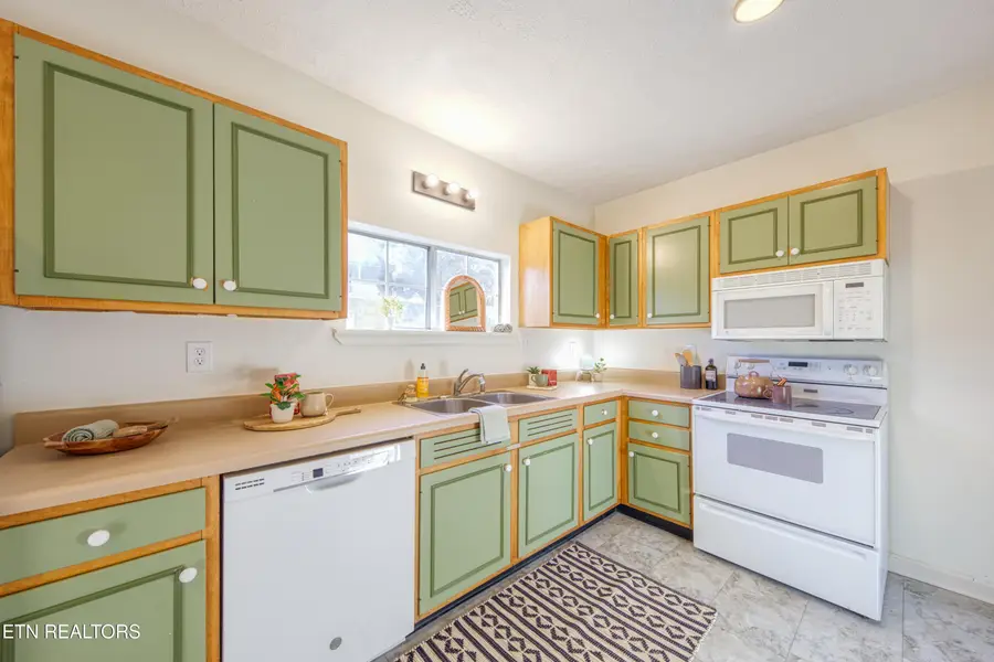 400 Balsam Drive, Knoxville, TN 37918 - Image #3