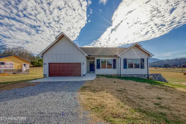 4309 Newport Hwy, Dandridge, TN 37725