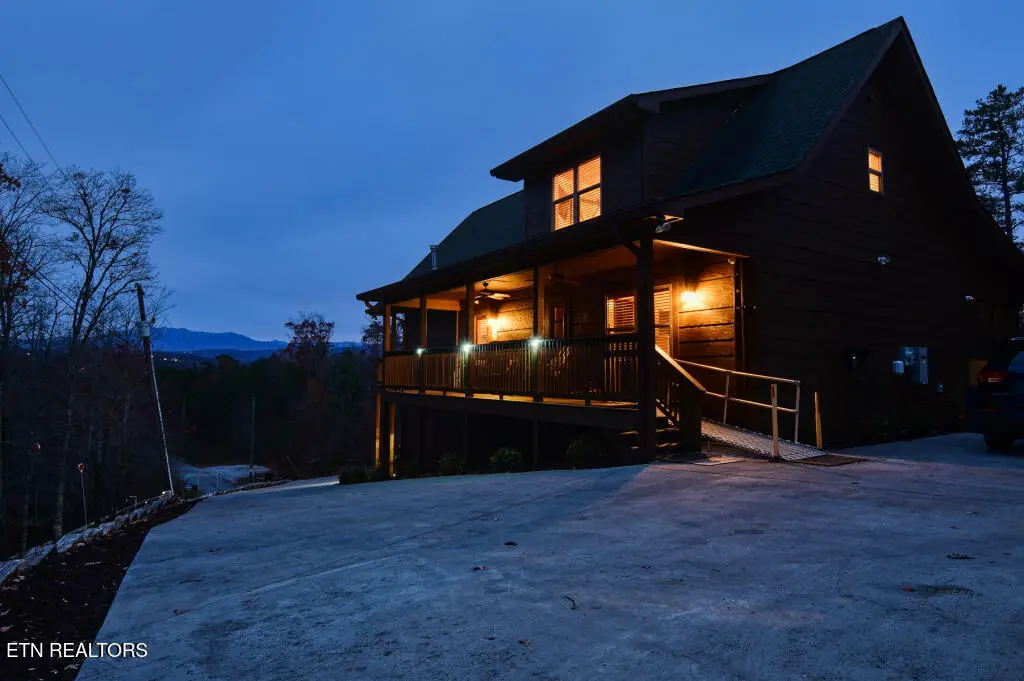 1607 Ridgecrest Drive, Sevierville, TN 37876 - Image #1