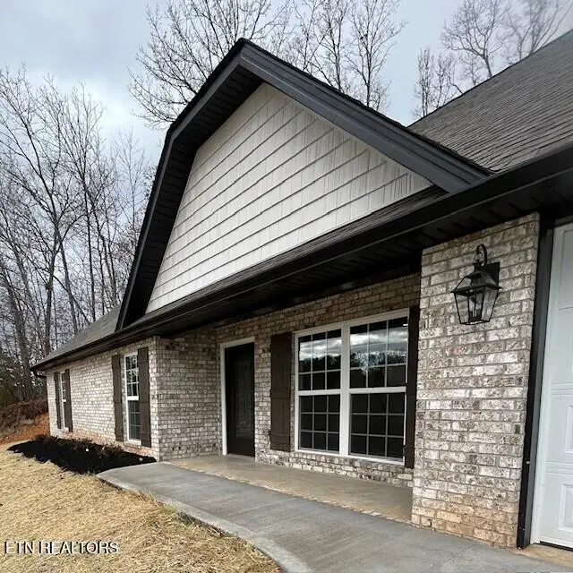 391 Flora Drive, Lenoir City, TN 37771 - Image #2