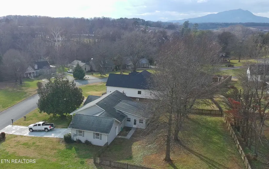 913 Columbine Lea, Sevierville, TN 37862 - Image #2