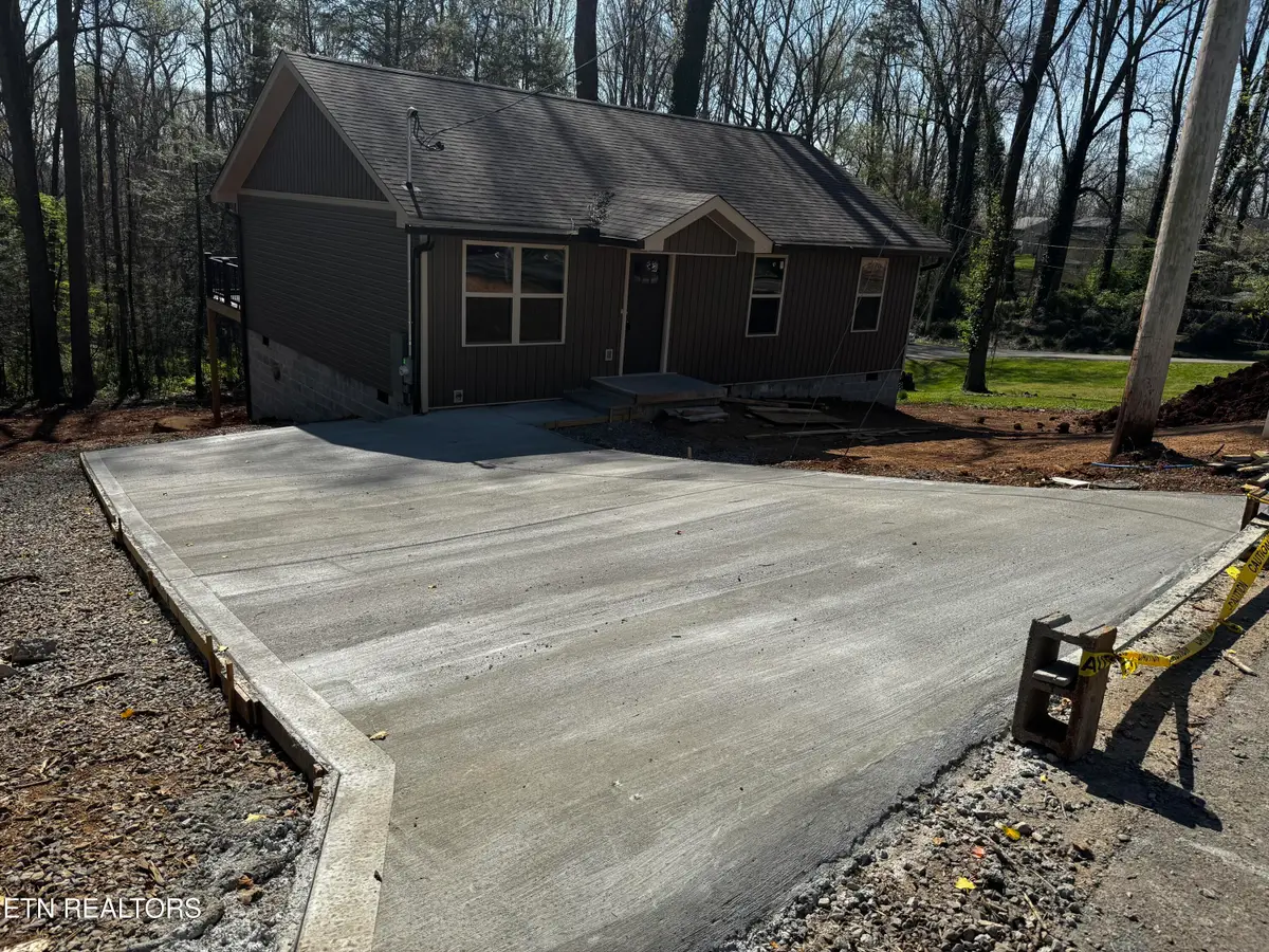 129 E Wadsworth Circle, Oak Ridge, TN 37830 - #1