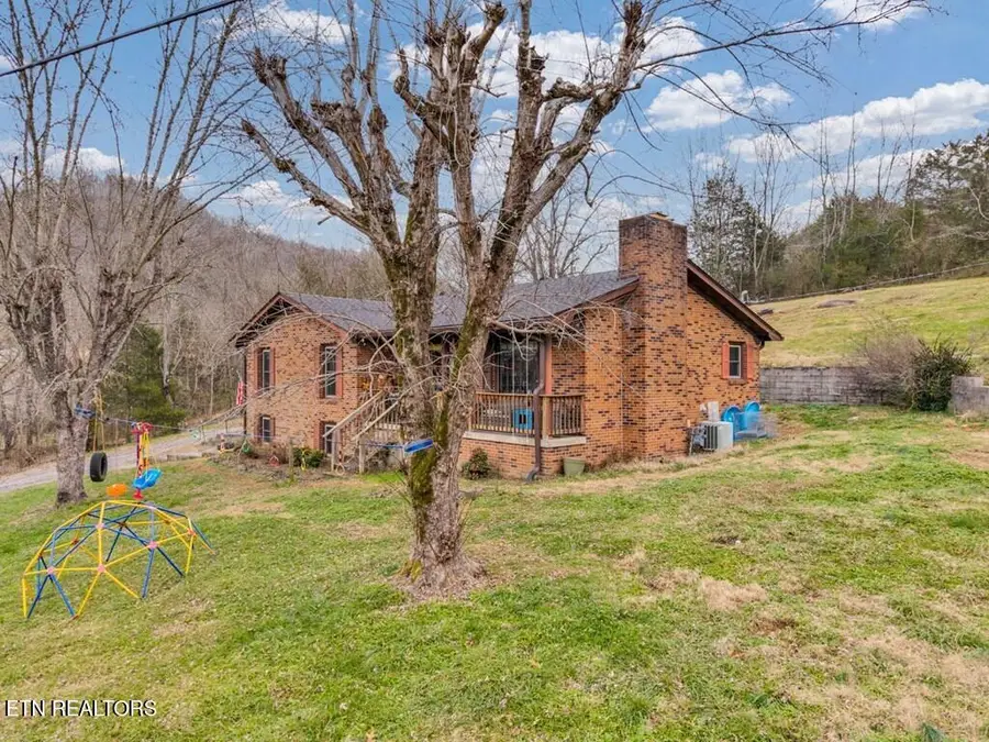 90 Harris Hollow Rd, Pleasant Shade, TN 37145 - Image #3