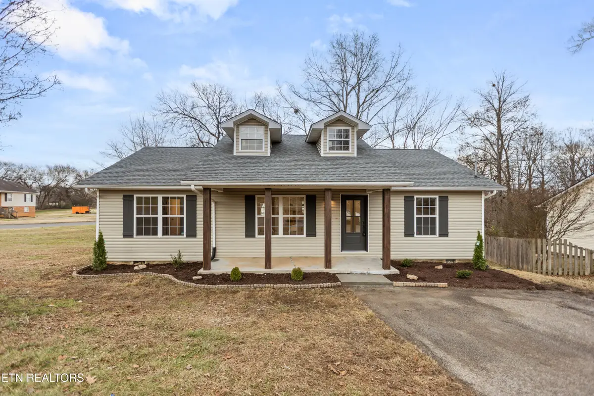 805 Farnsworth Court, Strawberry Plains, TN 37871 - Image #1