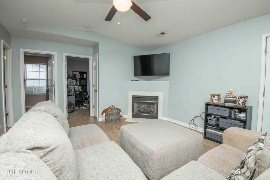 7532 Gary White Rd, Corryton, TN 37721 - Image #3