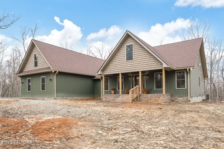 611 Dripping Springs Rd, Monterey, TN 38574 - Image #2