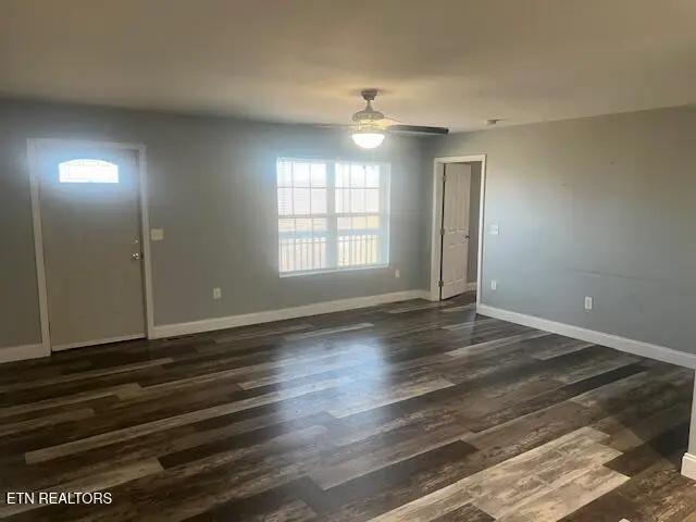 525 Low Valley Dr, Dandridge, TN 37725 - Image #3