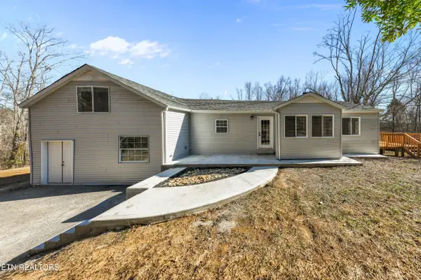 214 Tanglewood Rd, Harriman, TN 37748