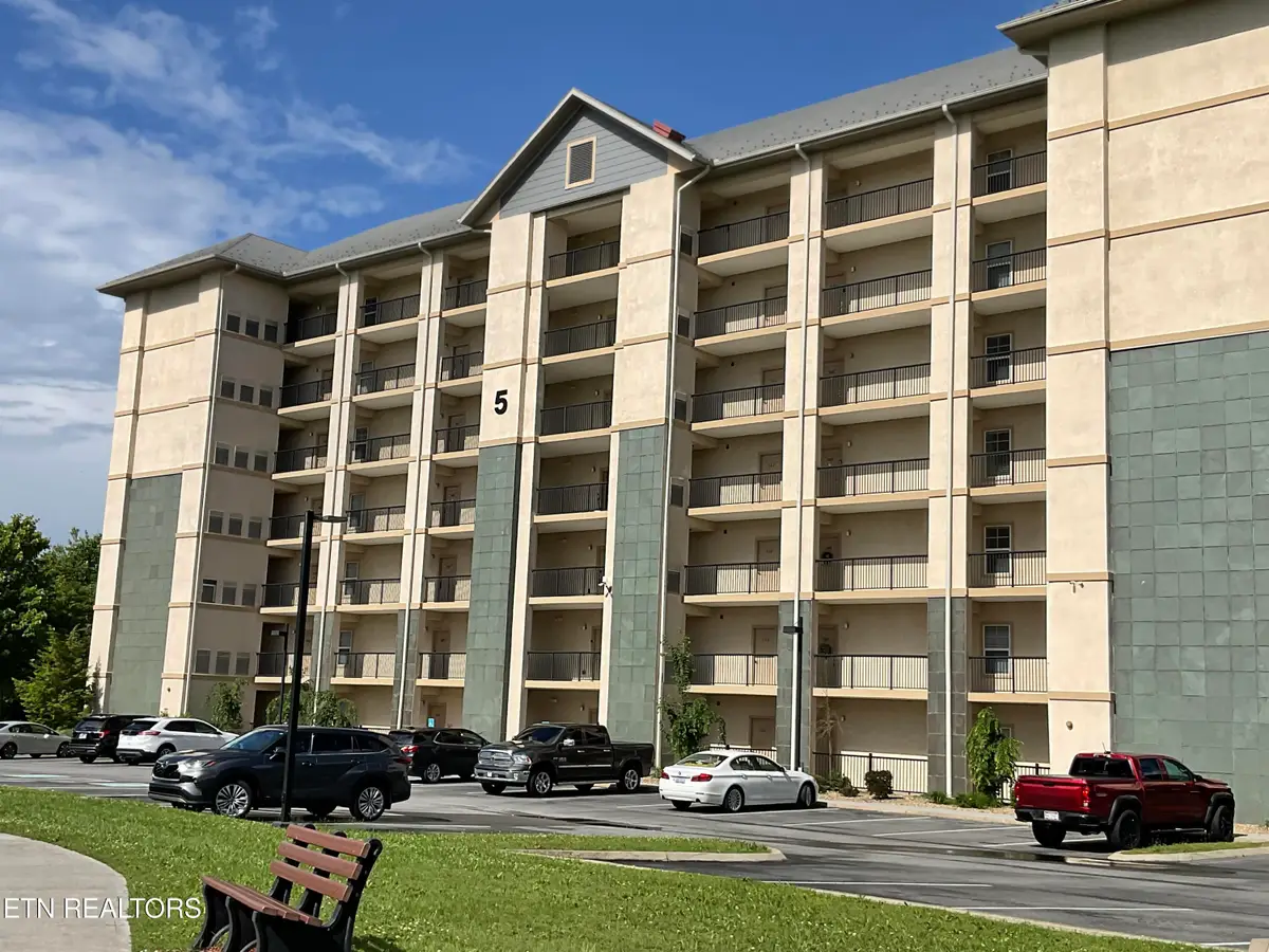124 Plaza Drive #5402, Pigeon Forge, TN 37863 - Image #1