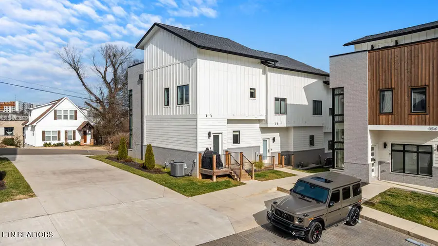 902 Phillips Ave #101, Knoxville, TN 37920 - Image #3