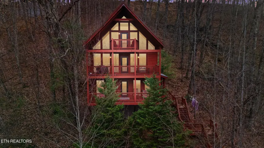 1322 Ridgefield Drive, Sevierville, TN 37876 - Image #2