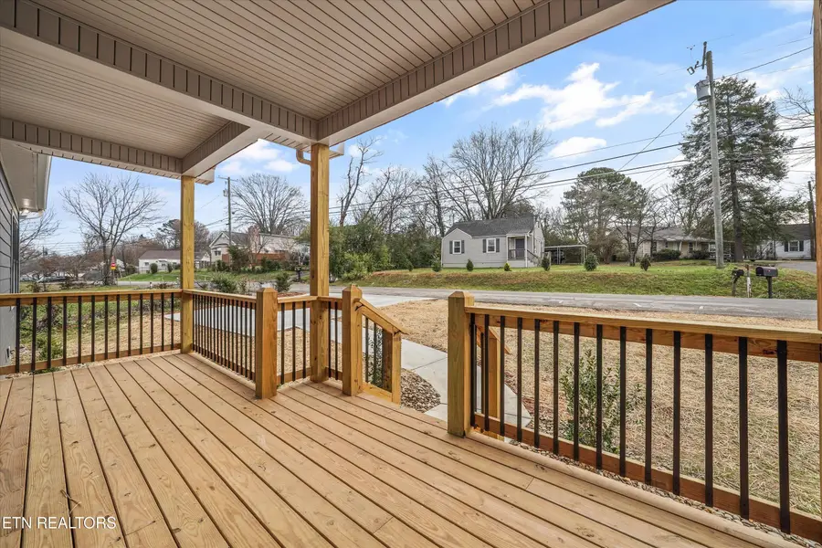 411 Glenoaks Drive, Knoxville, TN 37912 - Image #3