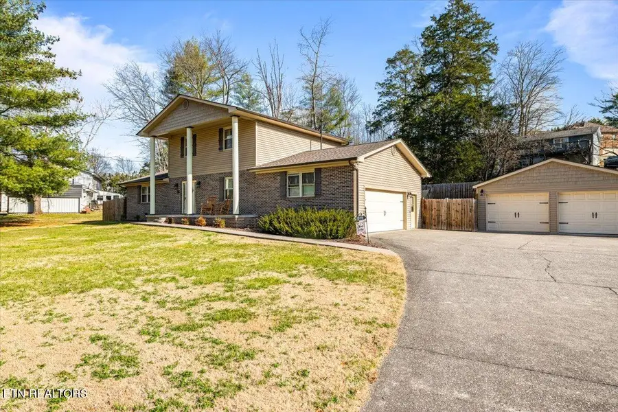612 Woodland Dr Drive, Clinton, TN 37716 - Image #2
