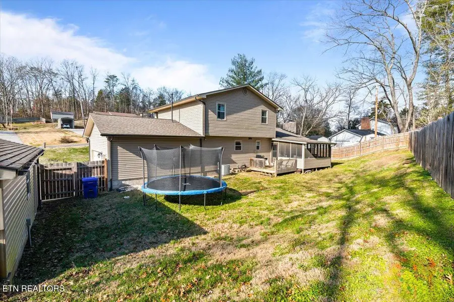 612 Woodland Dr Drive, Clinton, TN 37716 - Image #3