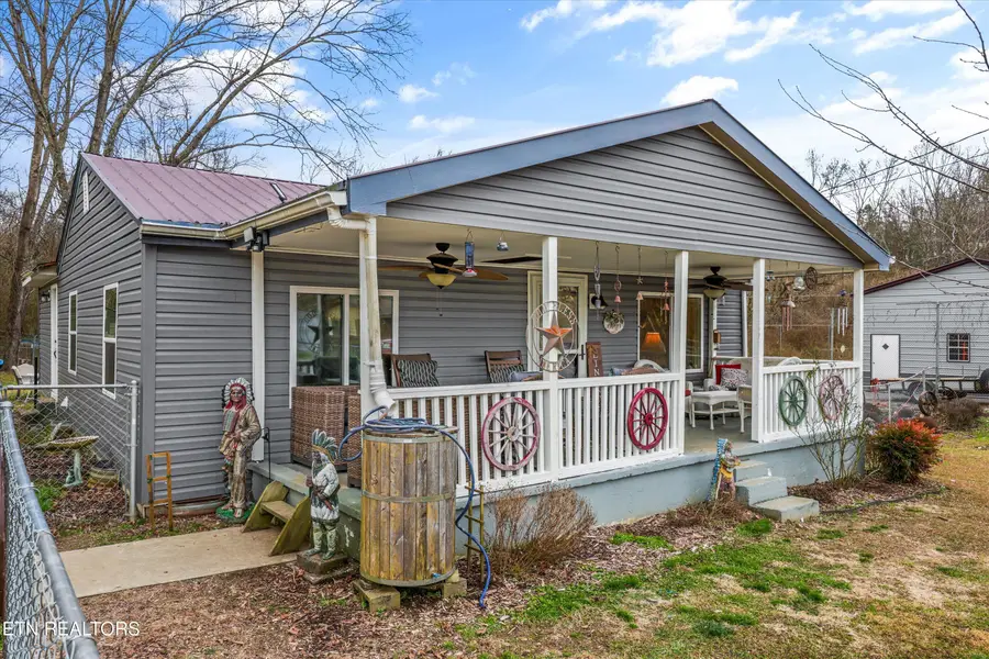 401 Woody Ave, Harriman, TN 37748 - Image #2