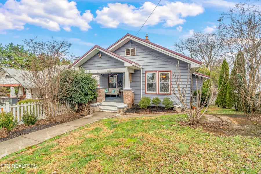 1414 Kenyon St, Knoxville, TN 37917 - Image #2