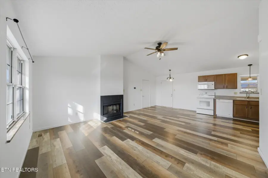 7324 Oak Chase Rd, Knoxville, TN 37918 - Image #2