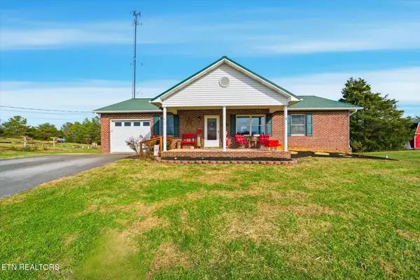 411 Meadowbreeze Rd, Corryton, TN 37721