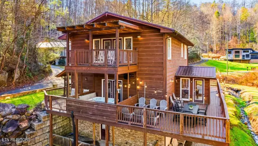 346 Autumn Lane, Gatlinburg, TN 37738 - Image #2