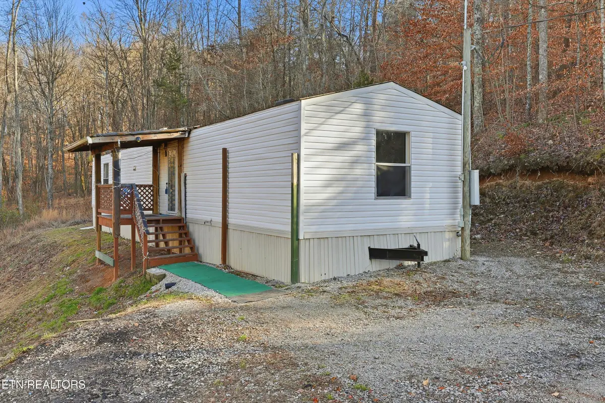 574 Peach Orchard Rd, Andersonville, TN 37705 - #1