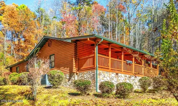1150 Ogle Hills Rd, Gatlinburg, TN 37738