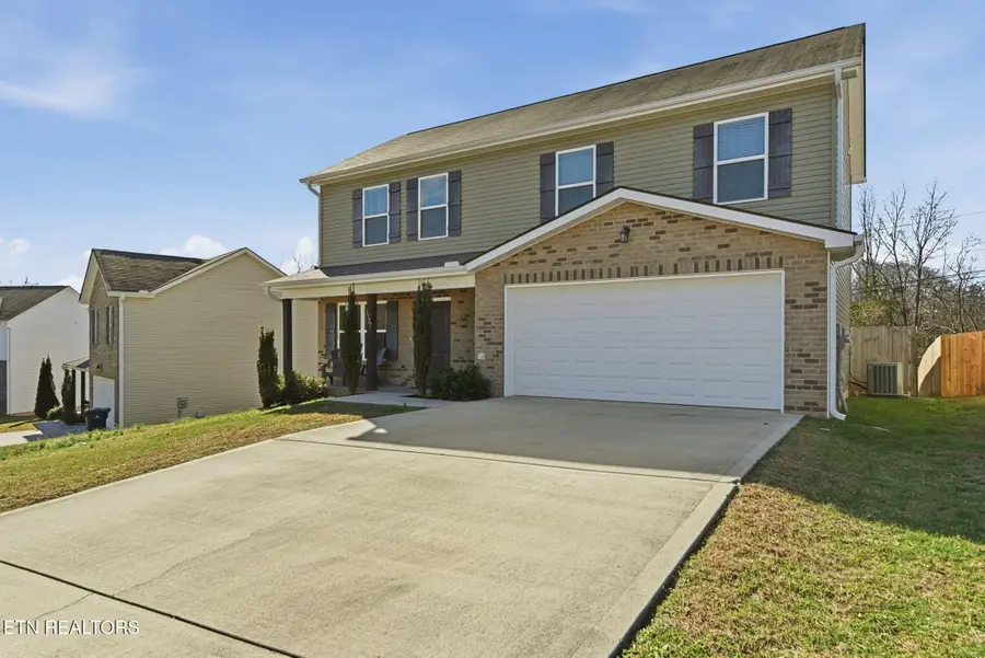 1327 Zamora Lane, Knoxville, TN 37912 - Image #3