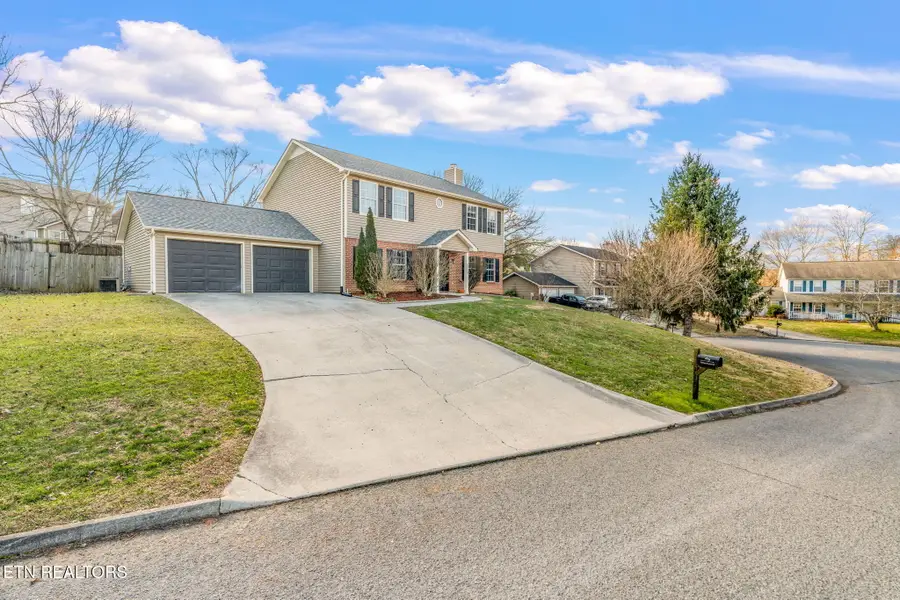 212 Fox Hunters Court, Powell, TN 37849 - Image #2