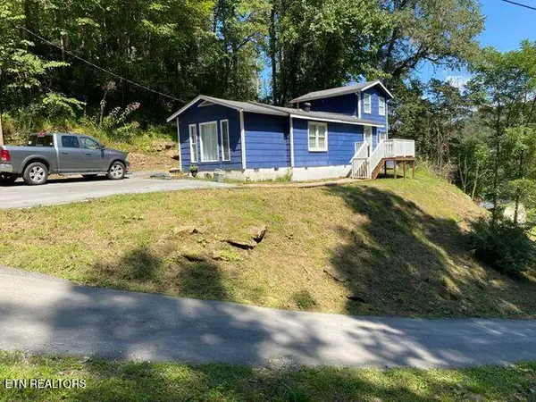 691 &  695 Blue Ridge Church Rd, Pineville, KY 40977