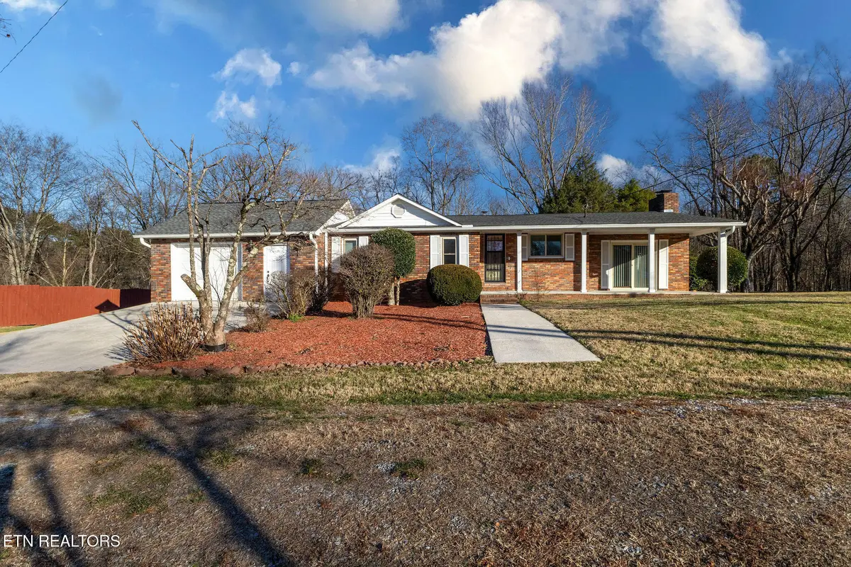264 Mckinney Rd, Harriman, TN 37748 - Image #1