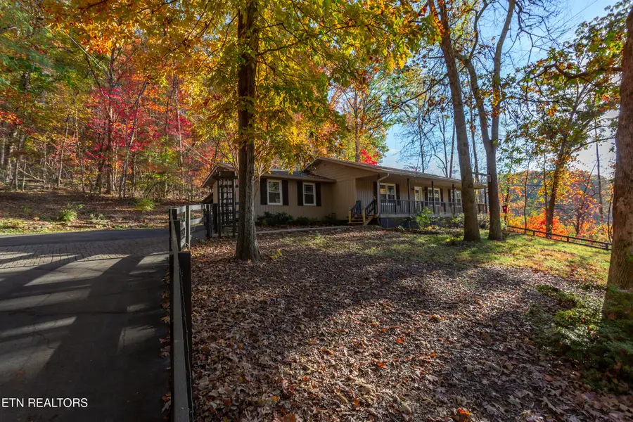1814 N Campbell Station Rd, Knoxville, TN 37932 - Image #2